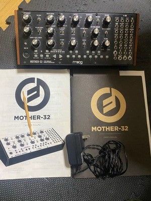 MOOG MOTHER-32 SEMI MODULAR ANALOG SYNTHESIZER USED  TESTED WORKING
