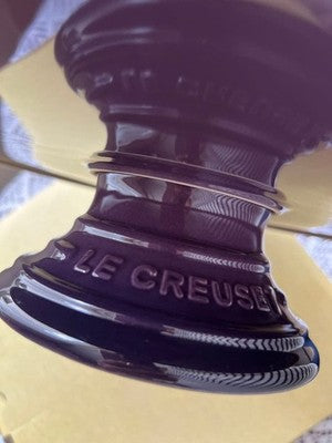 LE CREUSET CAKE STAND 30CM CASSIS LEGENDARY COLOR DISCONTINUED RARE COLLECTIBLE
