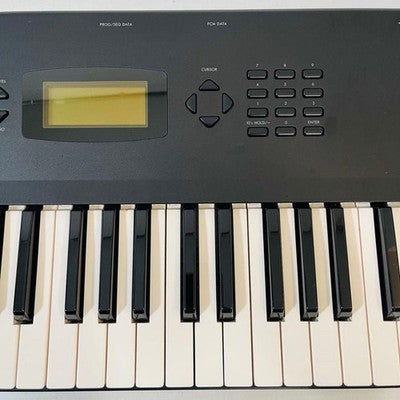 KORG X3 MUSIC WORKSTATION SYNTHESIZER W/ CASE MANUAL DISK TESTED FROM JAPAN
