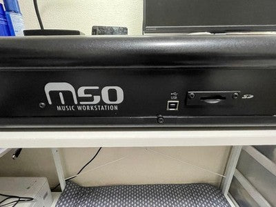 KORG M50/61 SYNTHESIZER 61 KEY WORKSTATION WITH ORIGINAL CASE MINT CONDITION