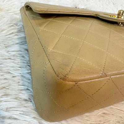 CHANEL MATELASSE LAMBSKIN BEIGE SHOULDER BAG TURN LOCK W FLAP AUTH CARD VTG