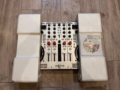 VESTAX VCI-400DJ DJ CONTROLLER LIMITED RARE COLOR EXCELLENT+++++