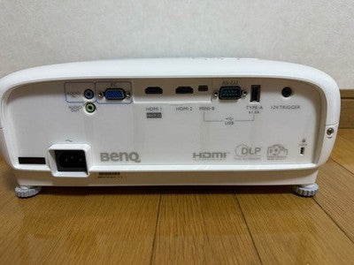 BENQ TK800 4K UHD DLP PROJECTOR - NEW LAMP FOR PARTS OR NOT WORKING