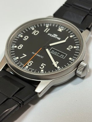FORTIS FLIEGER 595221581 AUTOMATIC MENS WATCH BLACK DIAL DAY DATE MINT CONDITION