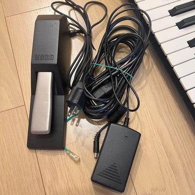KORG M50-61 61-KEY MUSIC WORKSTATION SYNTHESIZER W/ ORIGINAL CASE & PEDAL